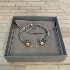 John Medeiros Perola White Seashell Pearl Cuff